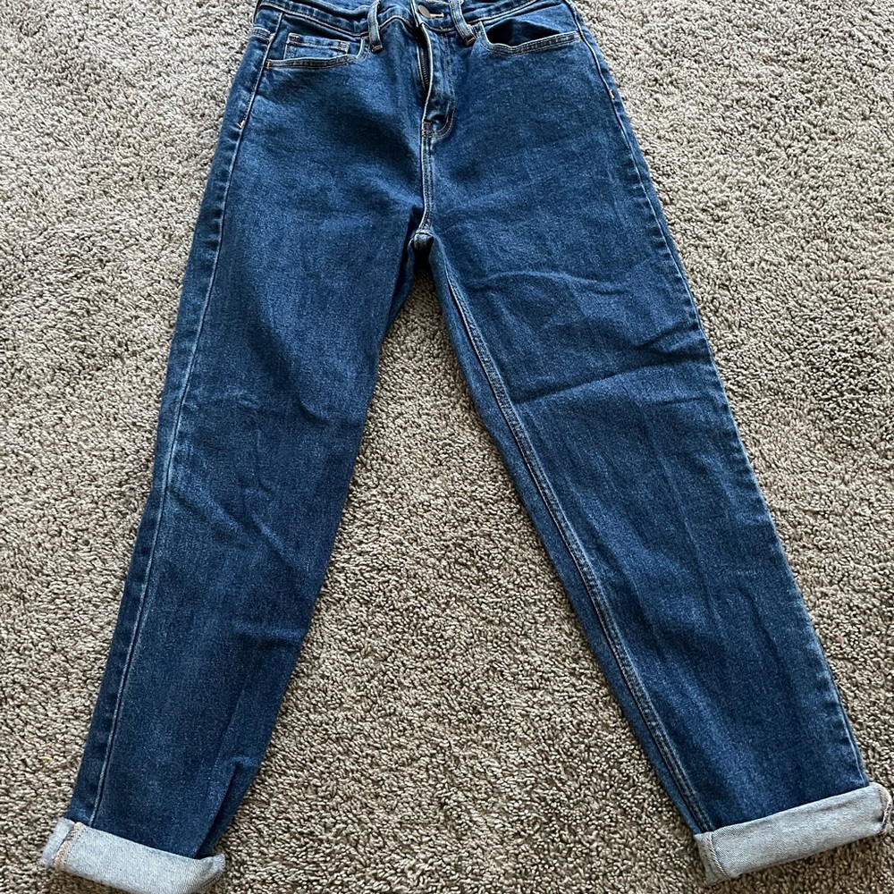 Super cute fashion nova jeans